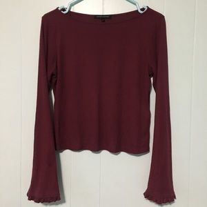 Semi-cropped long-sleeved red wine blouse